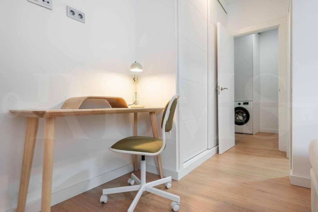Fresh & Stylish Apartment With Parking By Rems Malaga Ngoại thất bức ảnh