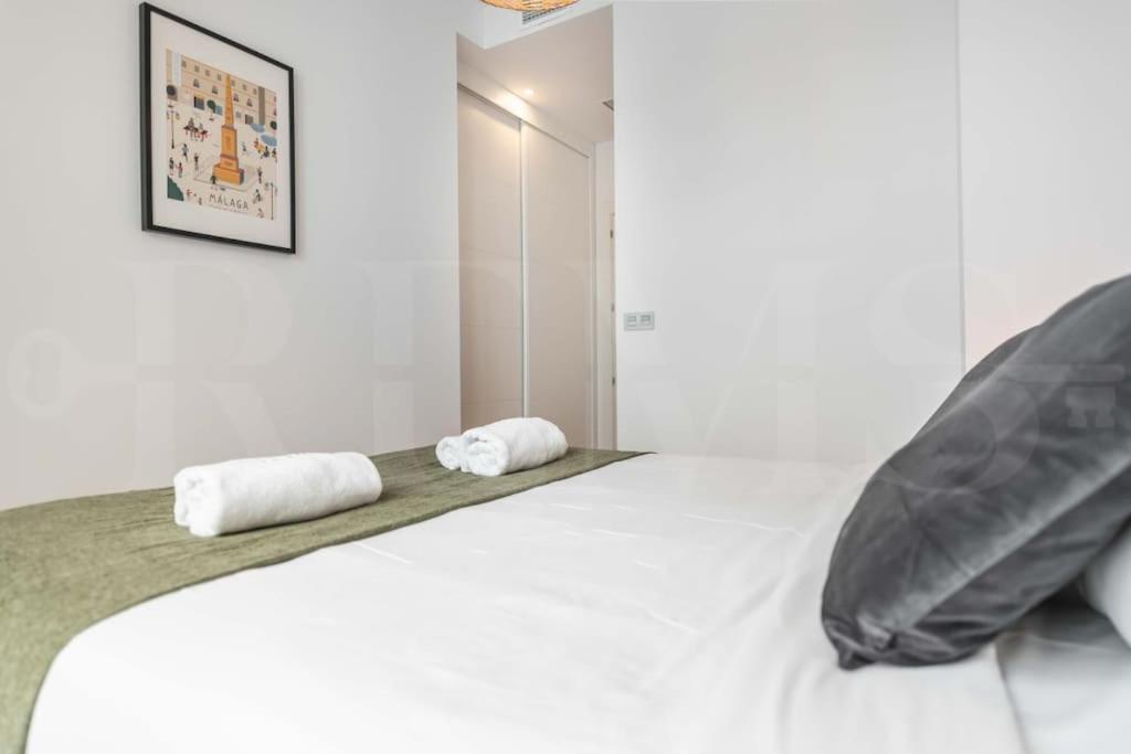 Fresh & Stylish Apartment With Parking By Rems Malaga Ngoại thất bức ảnh