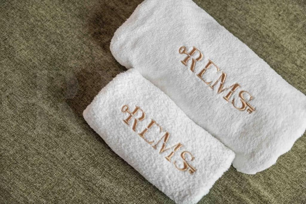 Fresh & Stylish Apartment With Parking By Rems Malaga Ngoại thất bức ảnh