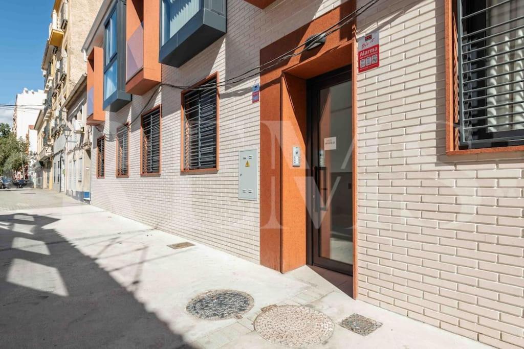 Fresh & Stylish Apartment With Parking By Rems Malaga Ngoại thất bức ảnh