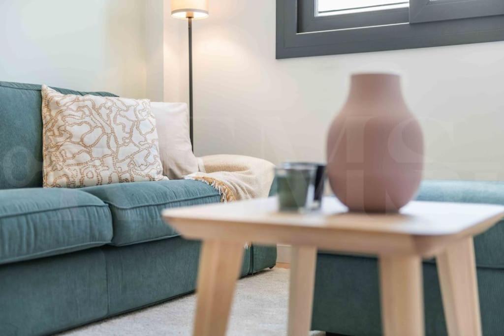 Fresh & Stylish Apartment With Parking By Rems Malaga Ngoại thất bức ảnh