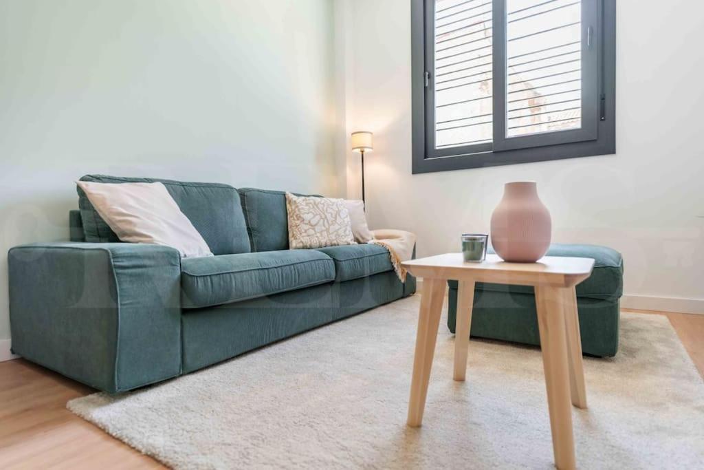 Fresh & Stylish Apartment With Parking By Rems Malaga Ngoại thất bức ảnh